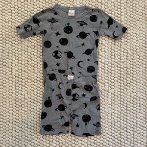 Hanna Andersson Gray Space-Themed Kids Pajama Set